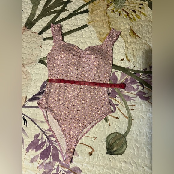 NEW LAVENDER FLORAL BODYSUIT - Picture 3 of 7
